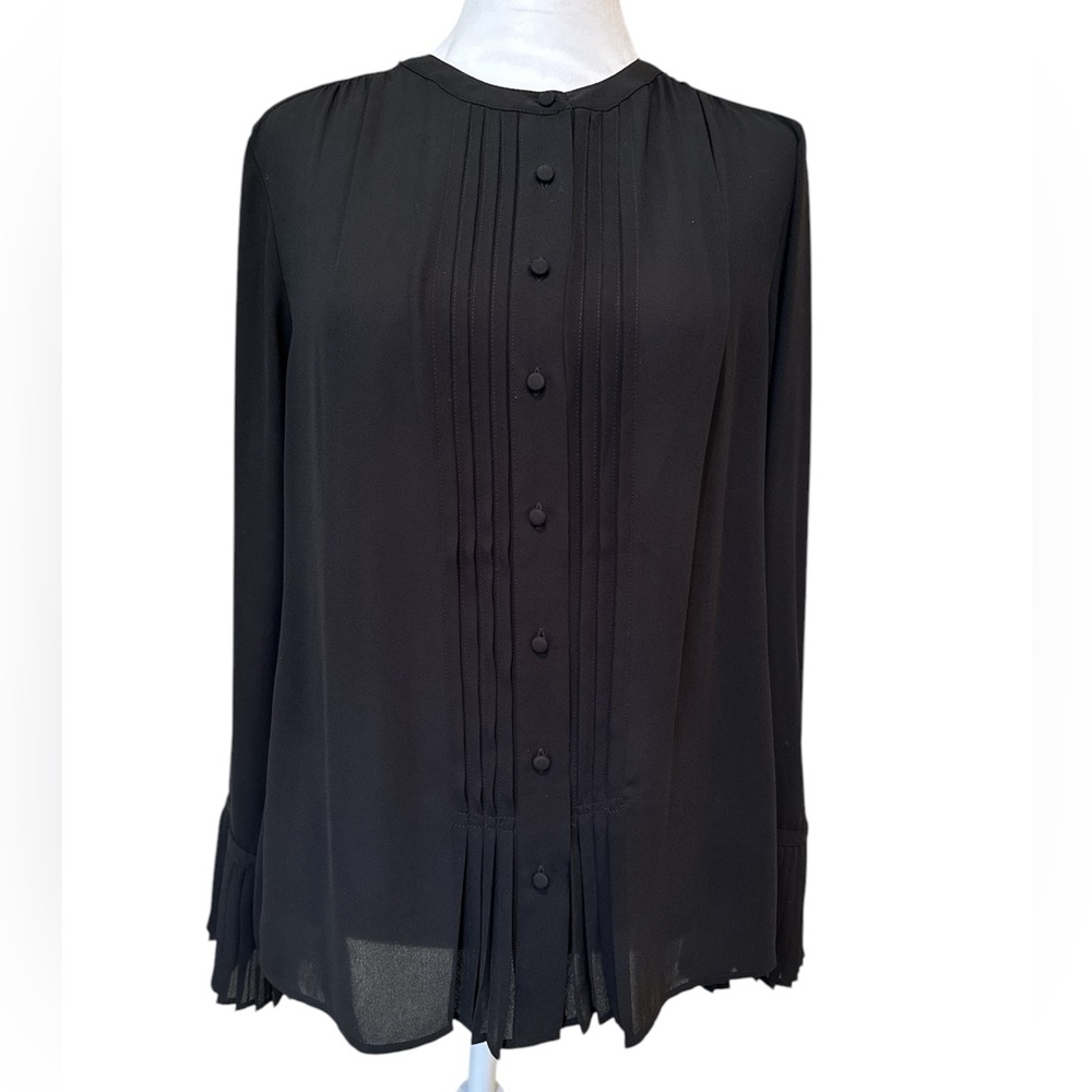 white house black market Black Pleat Cuff Long Sleeve Button Up Blouse Size 4